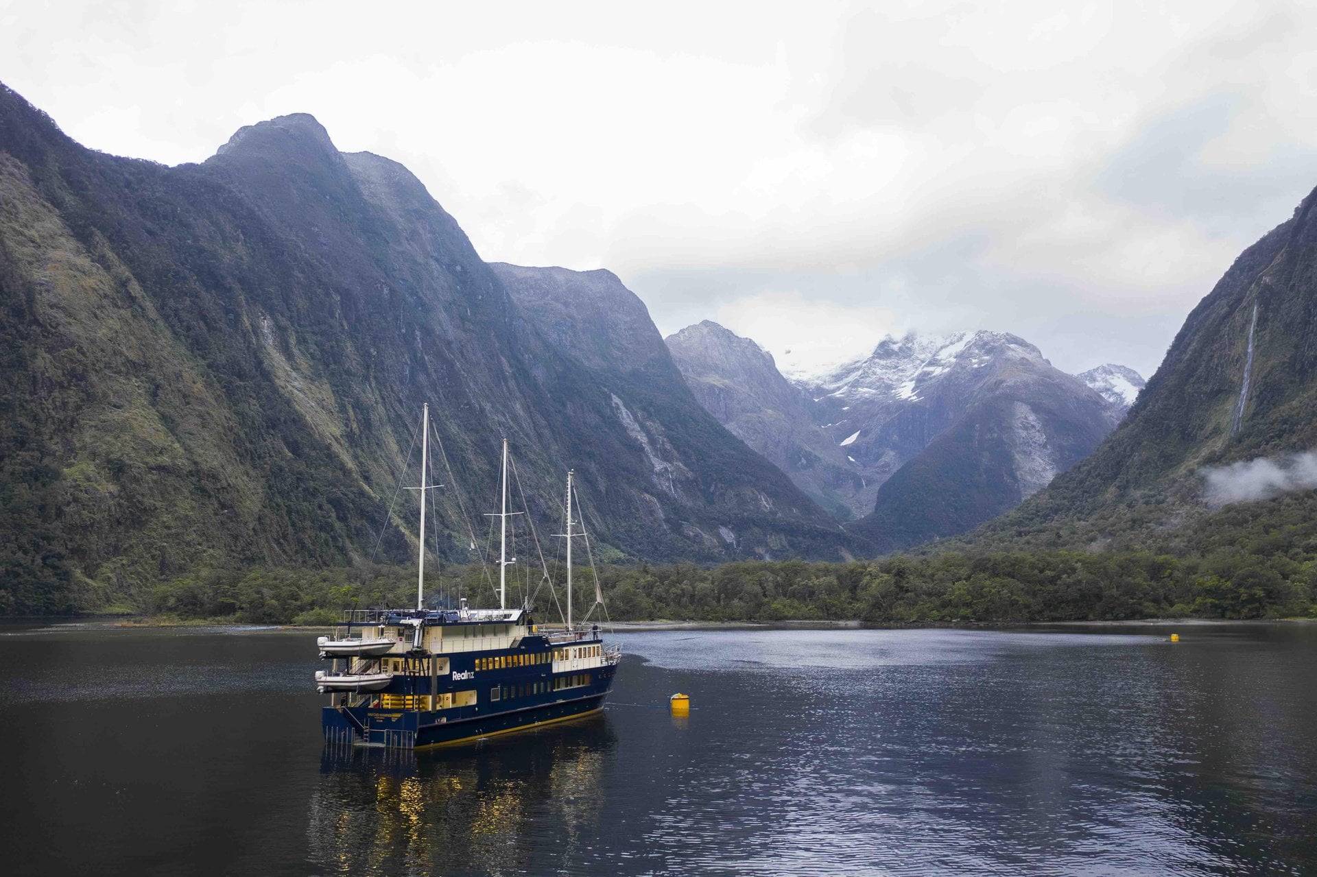 Milford Sound Overnight Cruise