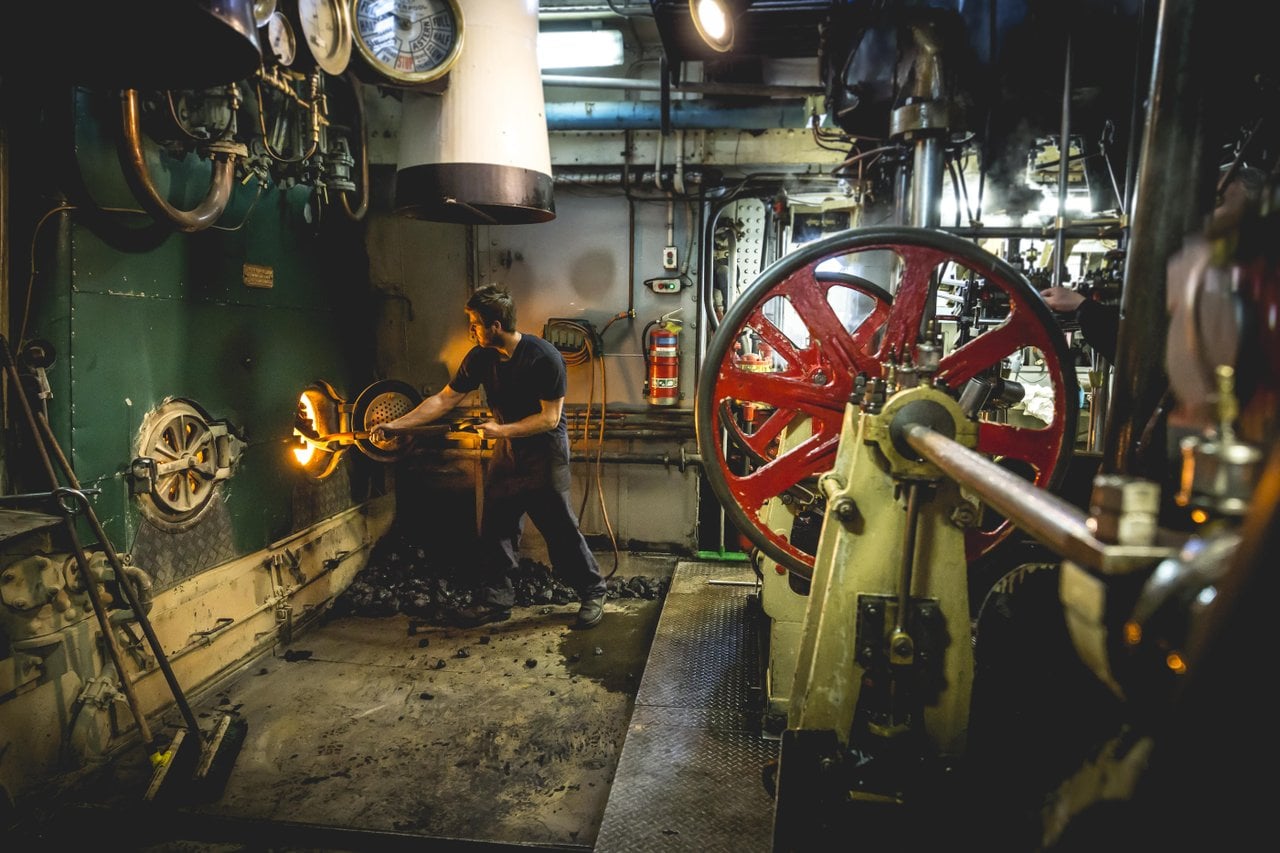 RealNZ TSS Earnslaw engine room